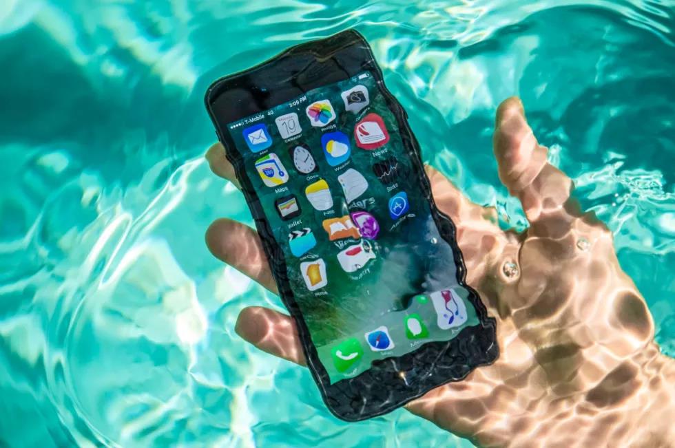 iPhone涉嫌虚假广告:不能带去游泳的手机,到底算不算“防水”?1.jpg iPhone涉嫌虚假广告:不能带去游泳的手机,到底算不算“防水”?1.jpg